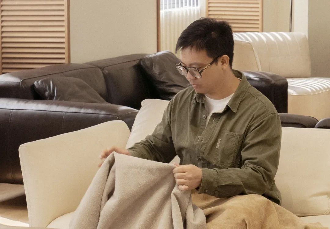 自封床垫大王的买手博主曾默翰