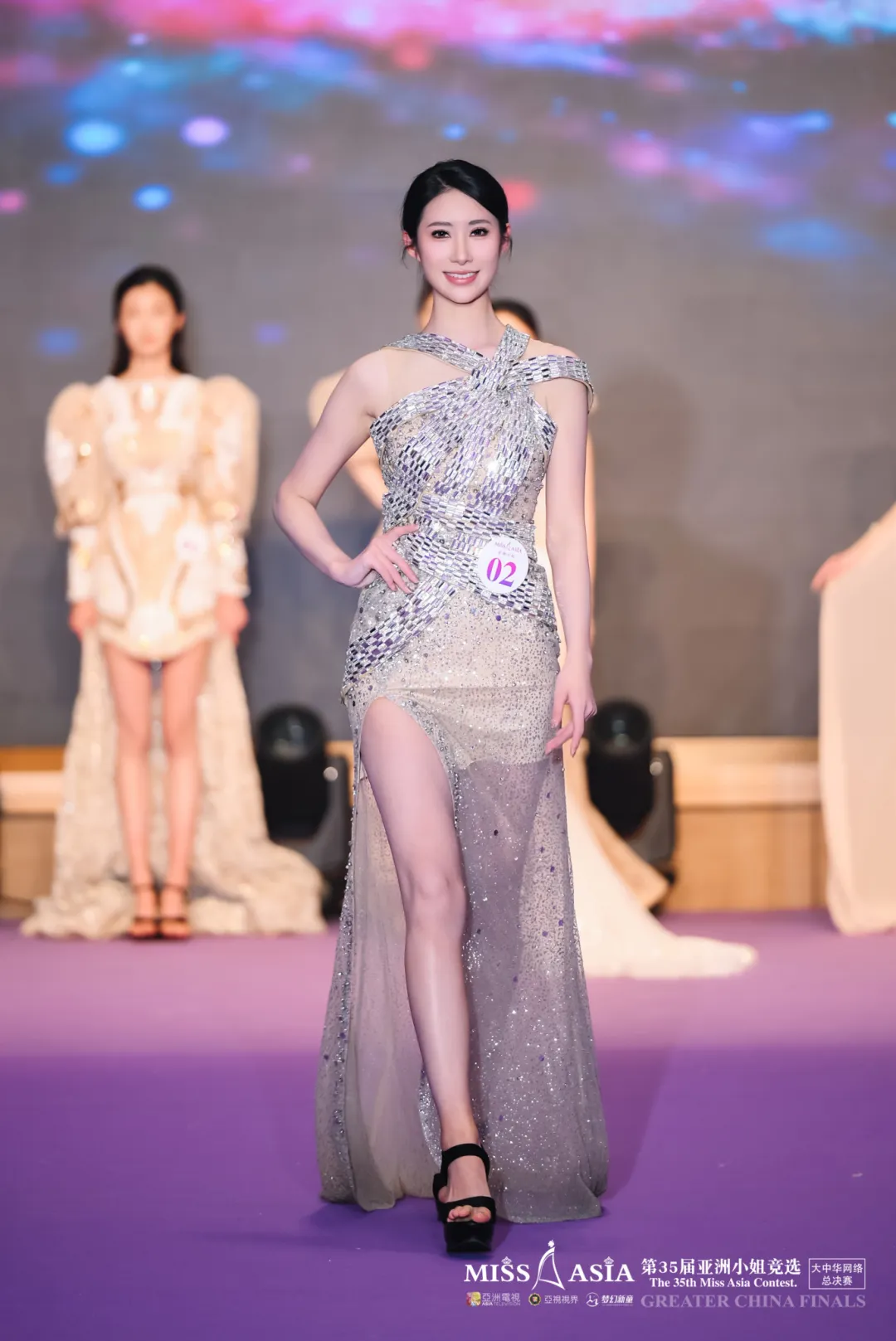 “潮”这看！亚姐大秀闪耀光明科学城时尚T台