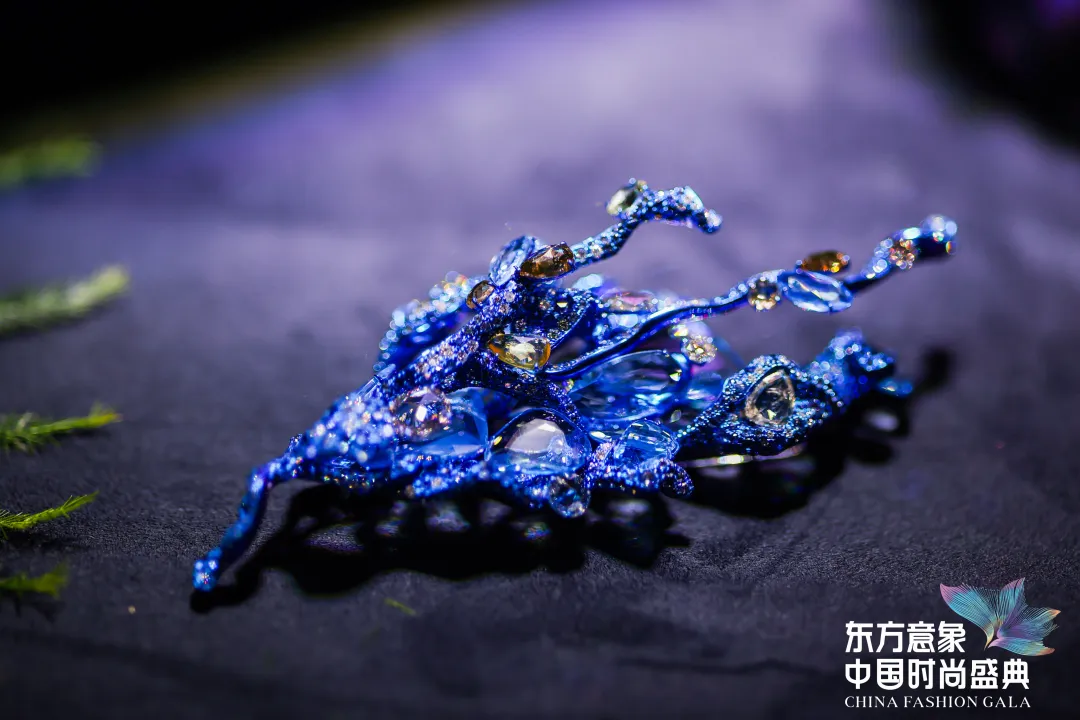 盛典顶级珠宝工艺时尚美学梁大钊大师钛金与大漆结合工艺