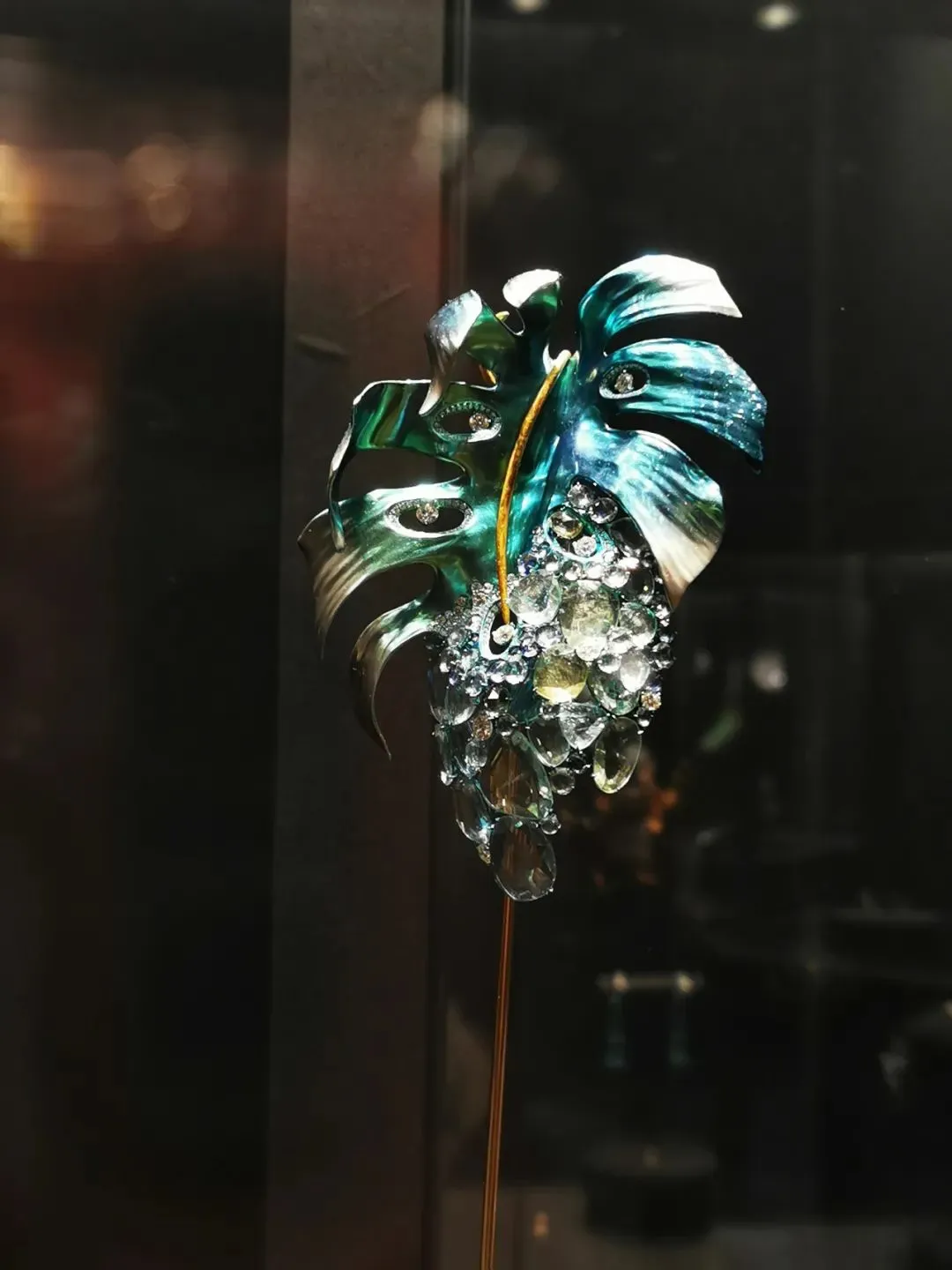 盛典顶级珠宝工艺时尚美学梁大钊大师钛金与大漆结合工艺