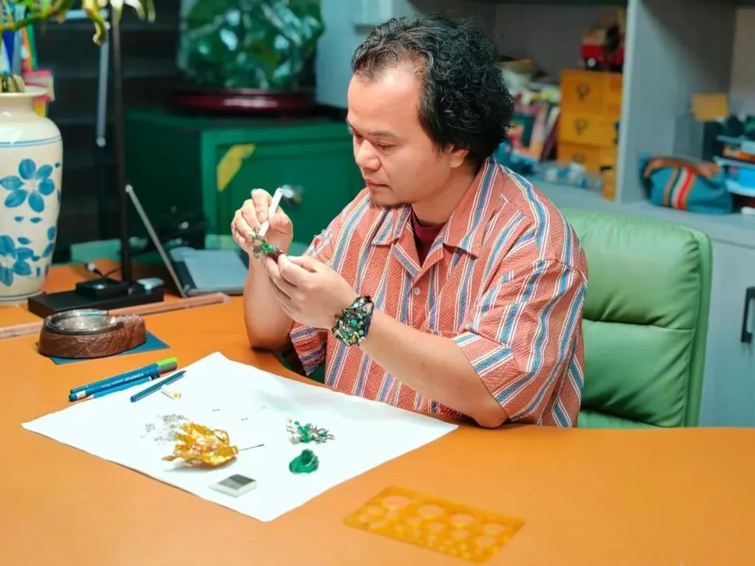 盛典顶级珠宝工艺时尚美学梁大钊大师钛金与大漆结合工艺