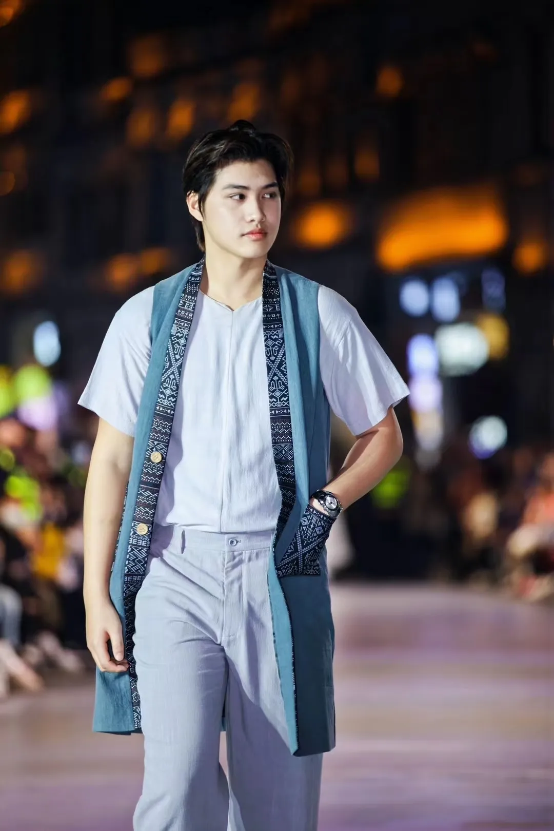 海口市龙华区新春时尚秀燃爆了骑楼