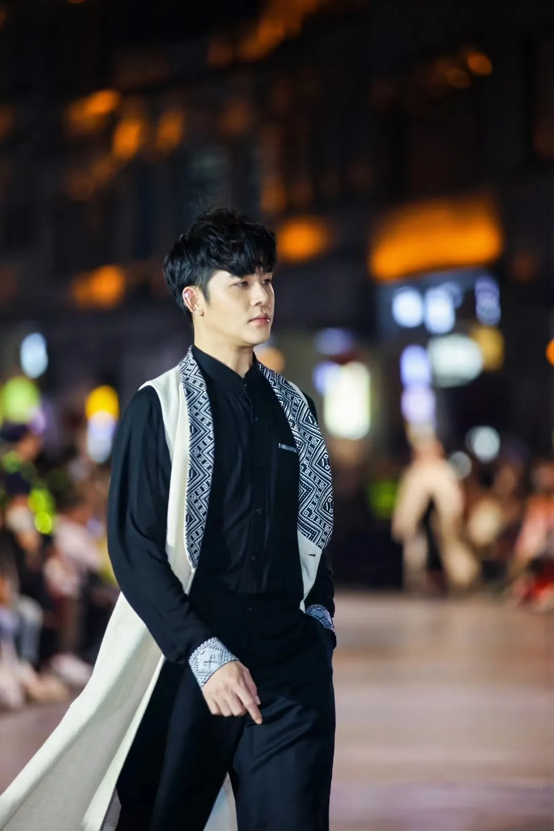 海口市龙华区新春时尚秀燃爆了骑楼