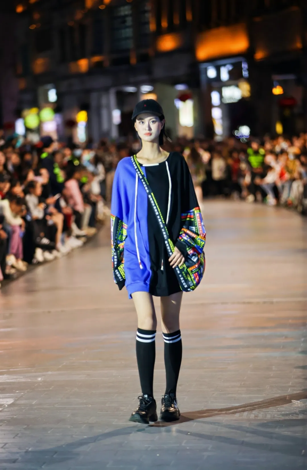 海口市龙华区新春时尚秀燃爆了骑楼