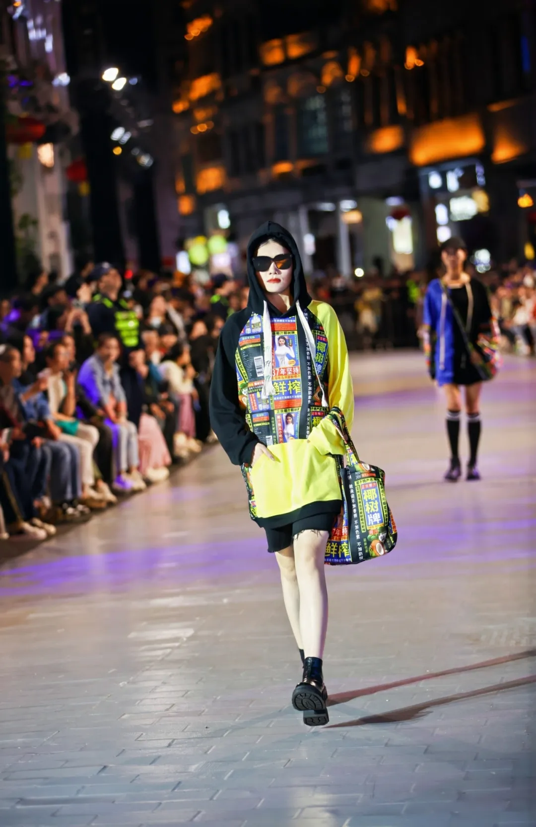 海口市龙华区新春时尚秀燃爆了骑楼