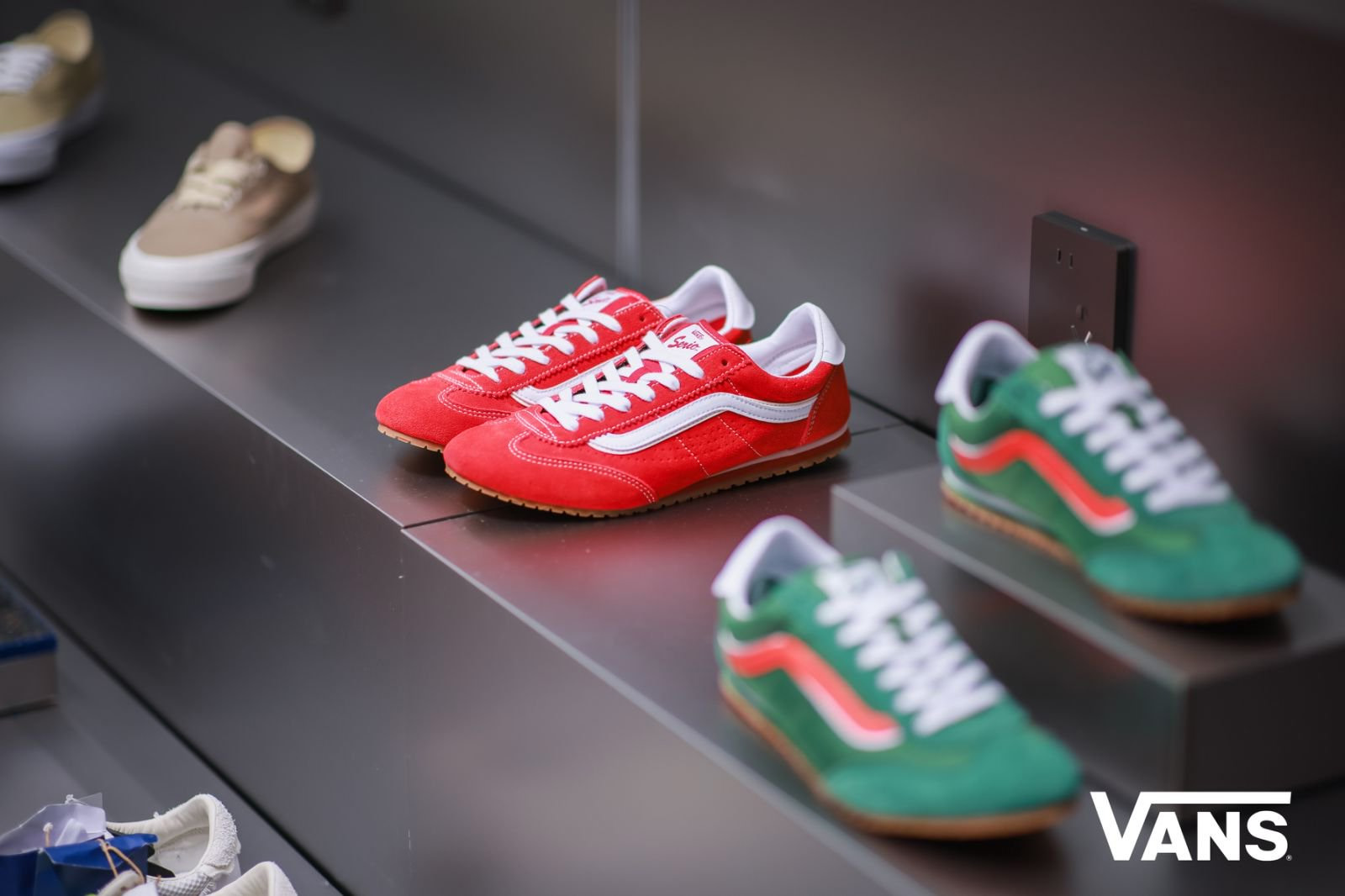Vans广州天环概念店开业:滑板×艺术×自由,玩出“Off The Wall”新态度!