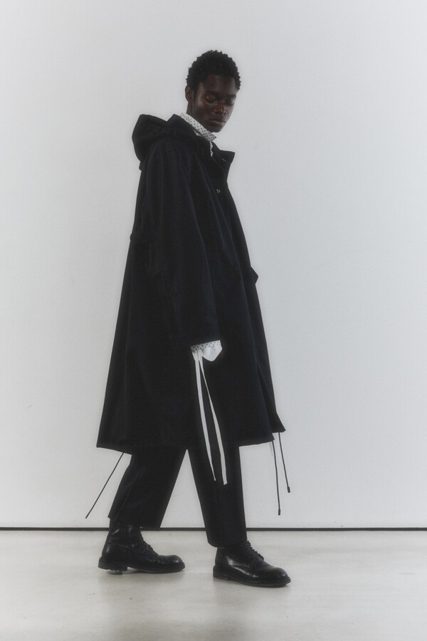 Ann Demeulemeester 发布 2026 早春系列