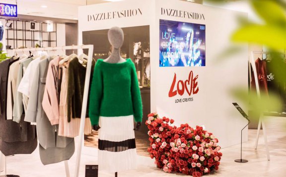 在地素时尚“打工”的高管不好过