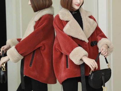 大龄女性冬季穿搭指南：大衣与羽绒服的时尚魅力