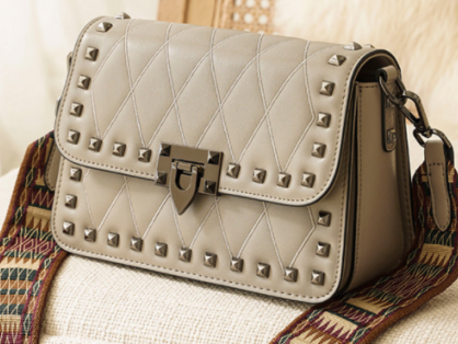 时尚买手逛广州中高端包包批发市场