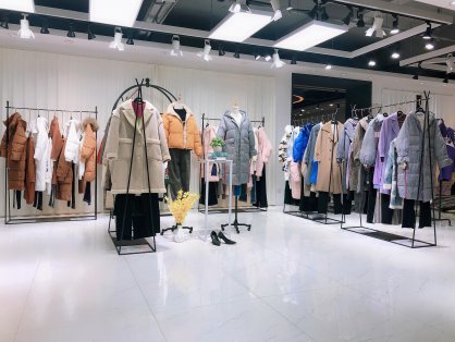 品牌折扣女装主播拿货,买手货源大揭秘