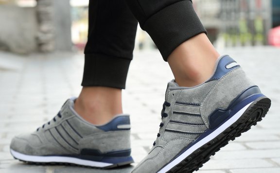 潮鞋买手店专注时尚与实用主义