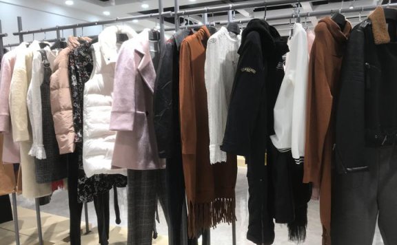 品牌折扣女装特惠,时尚买手让你美丽与实惠并存