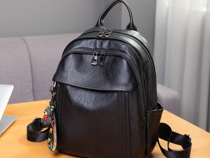 潮流新品2025秋冬女士真皮双肩包,时尚与实用的完美融合