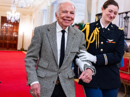 Ralph Lauren 成为首位荣获总统自由勋章的时尚设计师