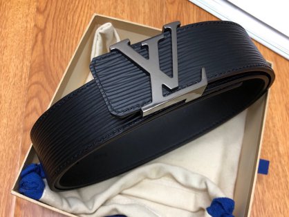 奢侈品皮带是时尚与品质的完美融合