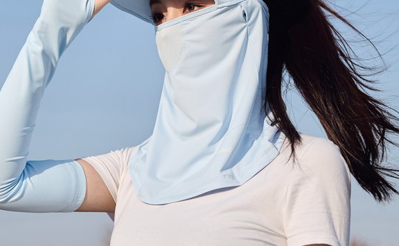 户外出行必备防晒面罩大显身手 多种场景皆适用