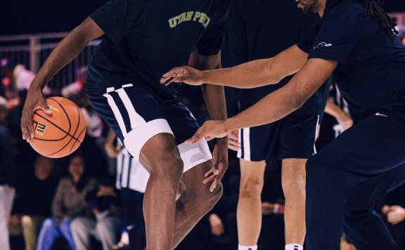 Nike 全新篮球鞋款 GT Future 曝光